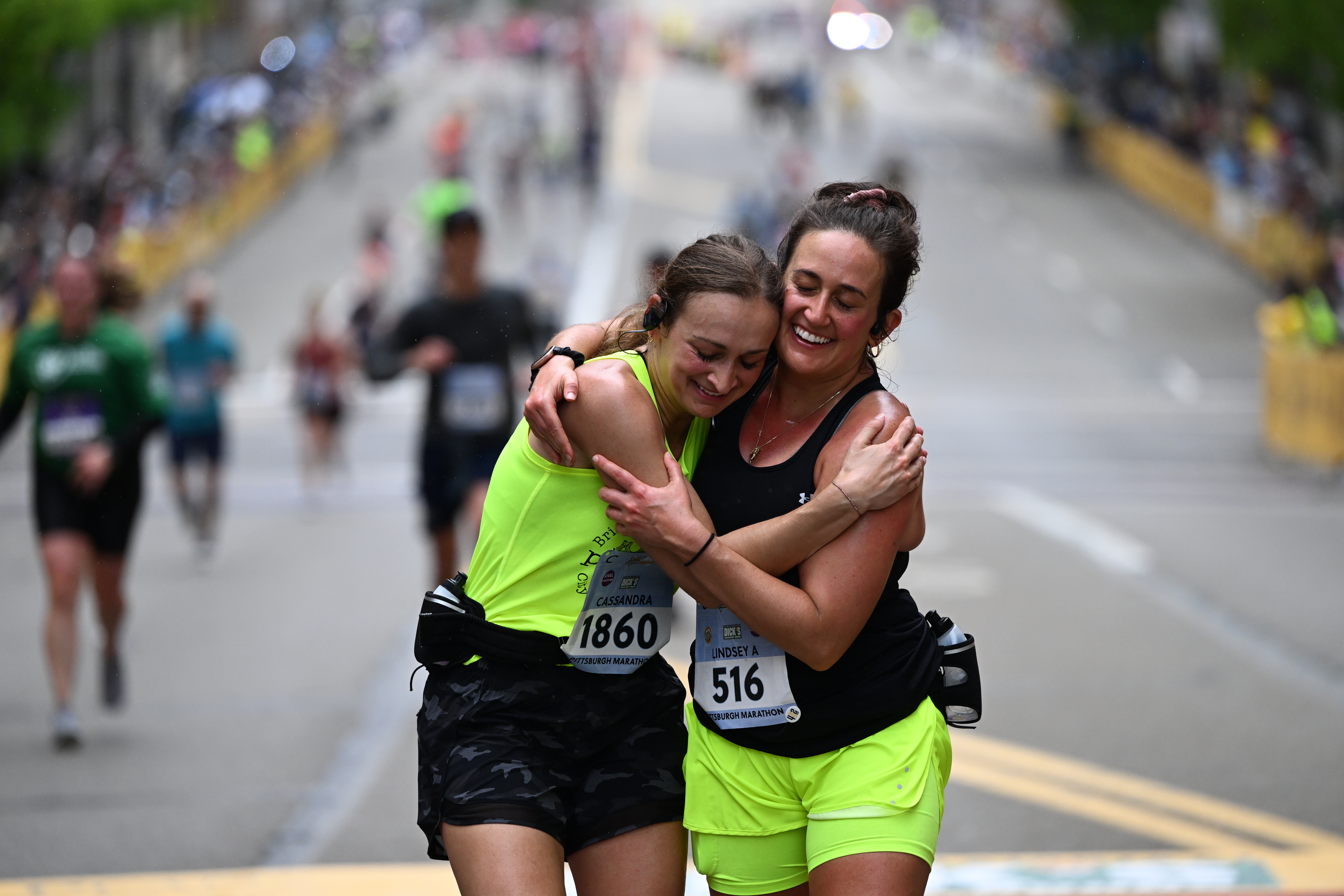 Female running in the DICK'S Sporting Goods Pittsburgh Marathon