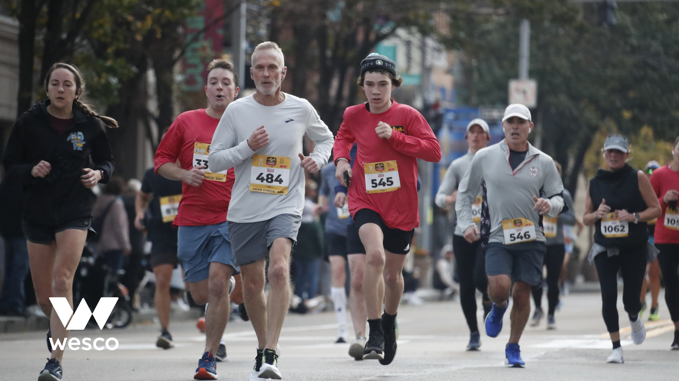 runners during the 2023 EQT Pittsburgh 10 Miler and 10K race